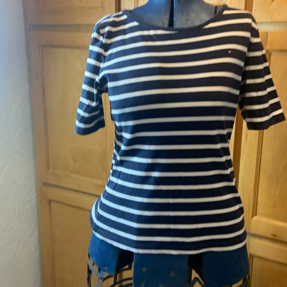 Tommy Hilfiger. Strip blue & white t-shirt Size Medium